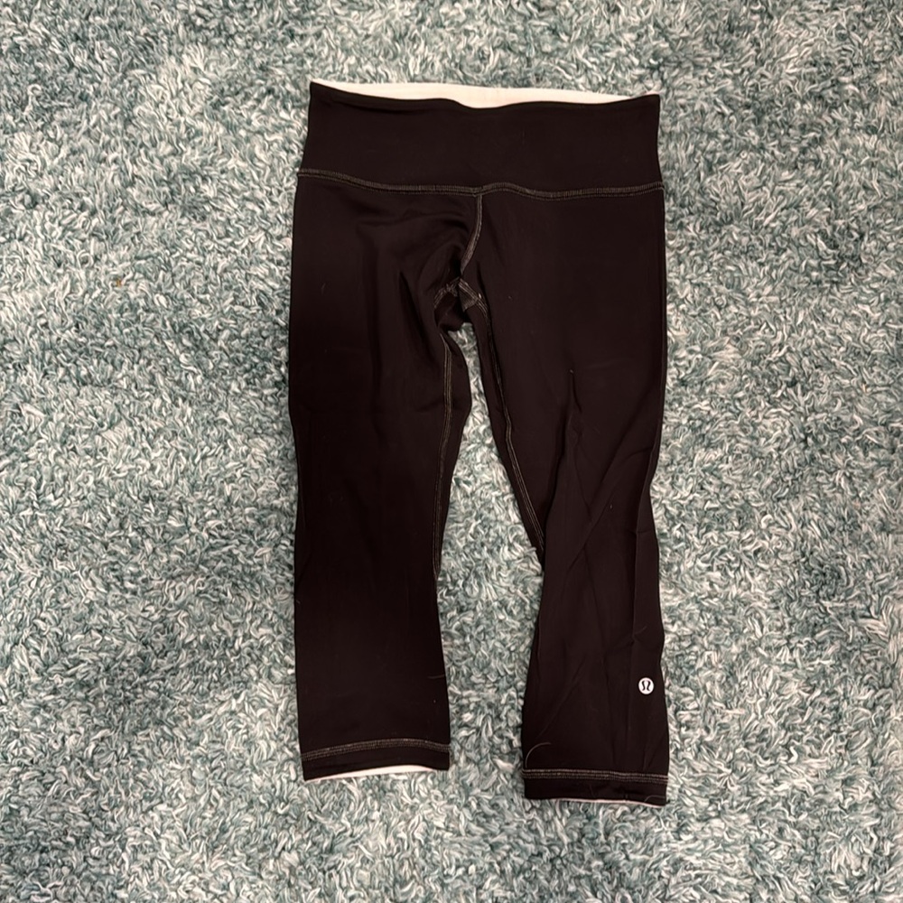 Lululemon reversible cropped leggings